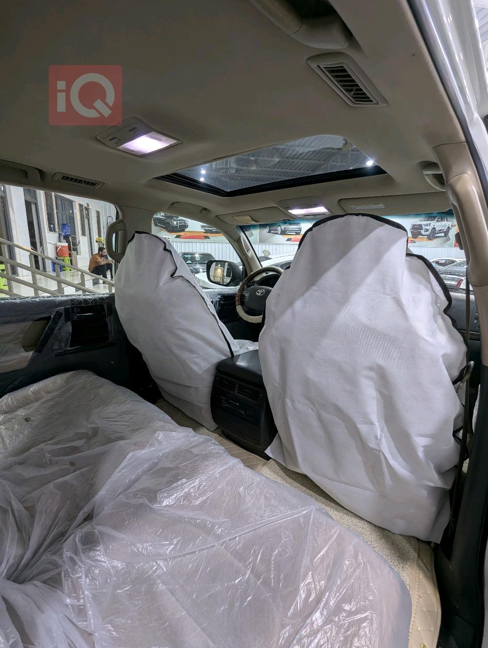 تۆیۆتا لاند کروزەر